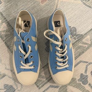 Veja Blue Sneakers size us 9 eu 40